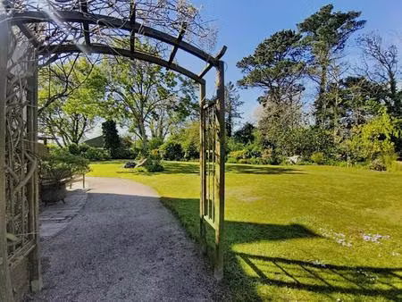 entre terre et mer : propriété de caractère et potentiel