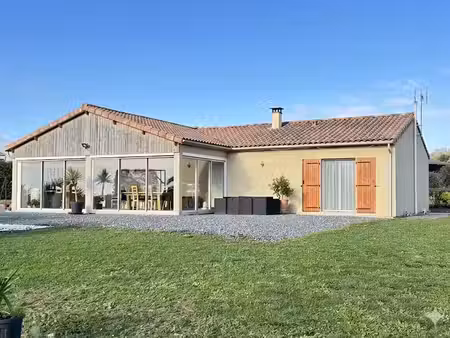 vente maison 4 pièces 141 m² à theil-rabier (16240)  255 000 €