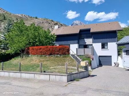 maison à s michel de maurienne