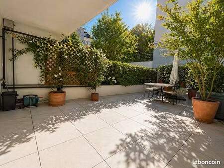 appartement 3 pieces terrasse centre ville d'avray