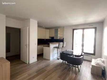 location grand studio à charenton