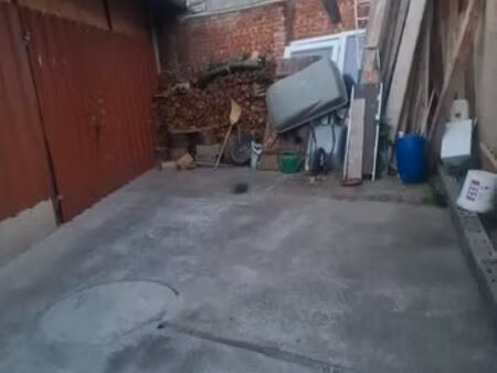 loue local remise hangar ou garage