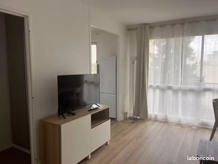 studio 33m² meublé  balcon  parking privé