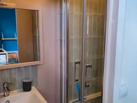 studio équipé de 22m² au sol  centre de lille  entre sébastopol et gambetta  485 charges c