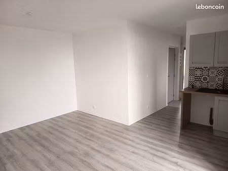 joli t3 neuf hyper centre