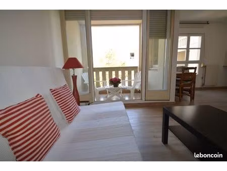 antigone beau studio 28m2 terrasse ascenseur