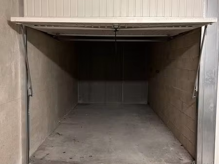 garage box sécurisé – résidence standing 2017 – loué