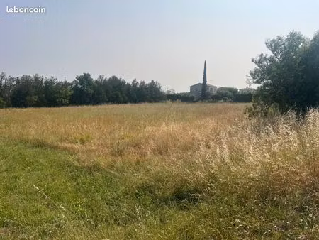 terrain 400 m² alleins