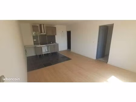 type 3 rénové + garage