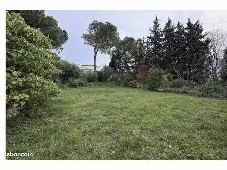 terrain 500 m² aubagne