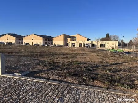 terrain 387 m² peyrolles en provence