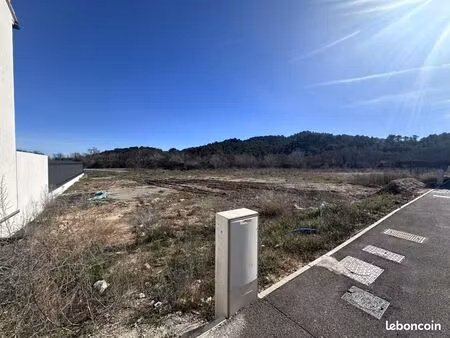 terrain 456 m² le puy sainte reparade