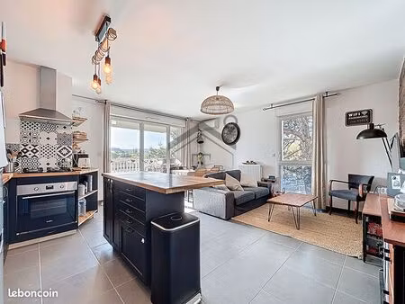 appartement 4 pièces 81 m²