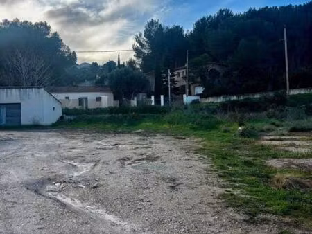 terrain 540 m² ensues la redonne
