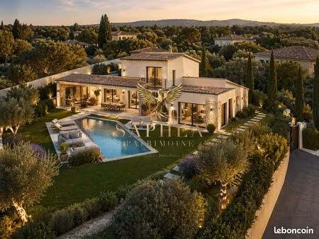 villa 6 pièces 150 m²