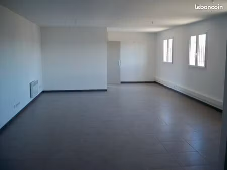 local professionnel 54m²