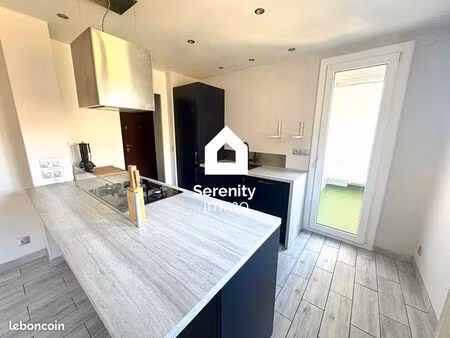 studio 1 pièce 28 m²