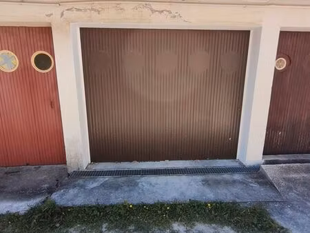 garage à louer