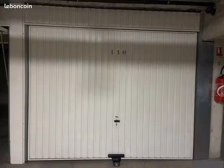 garage box fermé michelet / corbusier