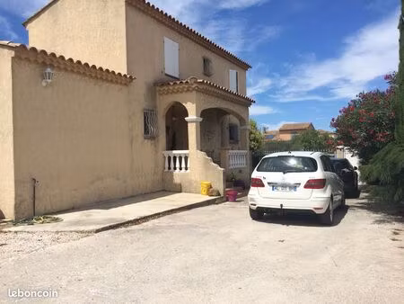 660/mois  avec charges 690/mois location t2 à marignane
