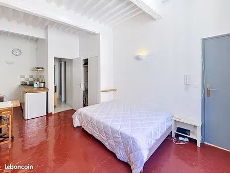 studio 1 pièce 23 m²