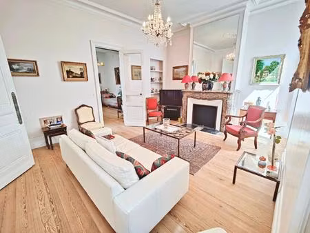 t5 de prestige  ascenseur  au calme.tram commerces