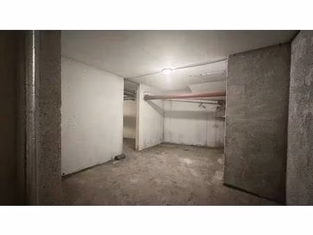 nice - bas cimiez - entrepôt