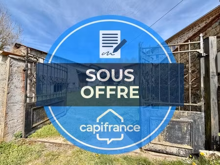 maison mitoyenne entièrement à rénover de 115 m2  terrain de 2 673 m2  3 chambres  220 m2 