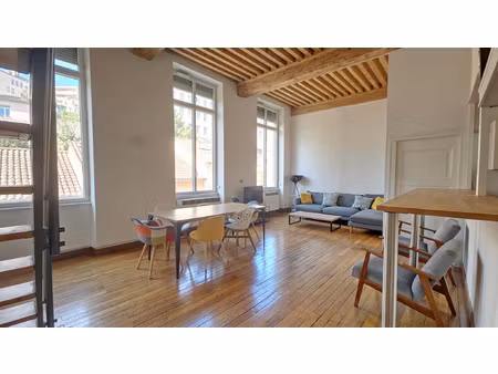 appartement t2 bis . 63 m2 . croix rousse est hôpital