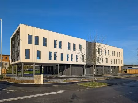 vente bureaux 140 m² à 792 m²