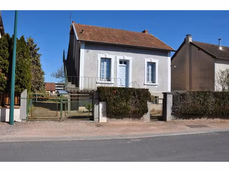 vente maison 4 pièces 52 m² à lapalisse (03120)  75 600 €