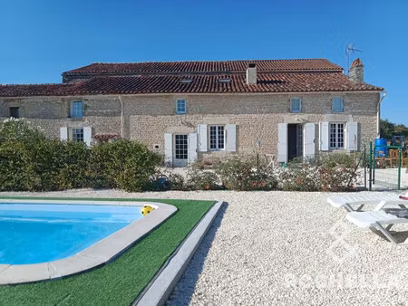 maison ancienne avec piscine sans vis a vis