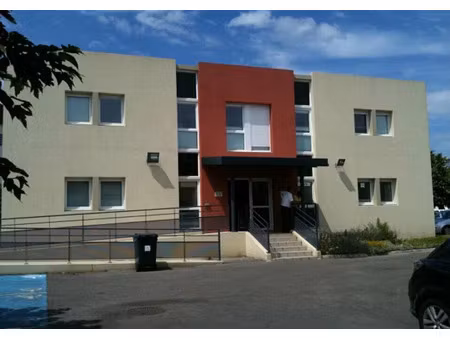 location bureau nimes 78 m²
