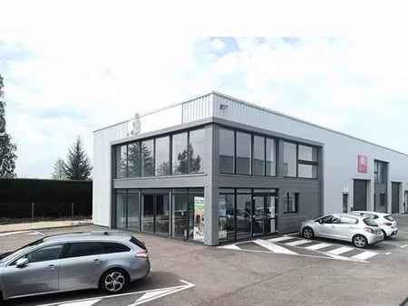 location commerce criquebeuf sur seine 120 m²