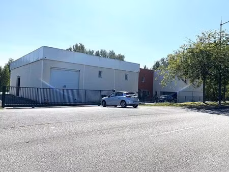 vente local d'activités villeneuve les bouloc 789 m²