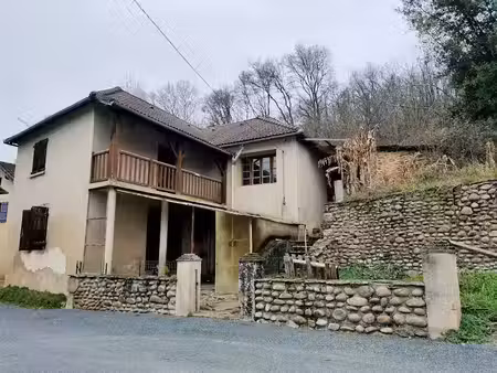 vente maison 5 pièces 170 m² à altillac (19120)  75 000 €