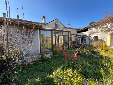 vente maison 5 pièces 127 m² à paussac-et-saint-vivien (24310)  140 400 €