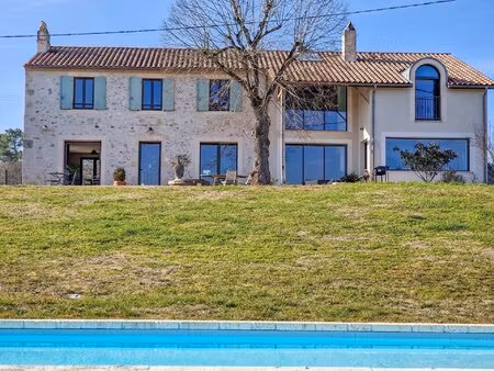 the woodland valley view farmhouse with pool & 11 hectares of pastureland with id 35610373