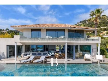 vente - carqueiranne – villa contemporaine avec vue mer et accès à la mer à pieds