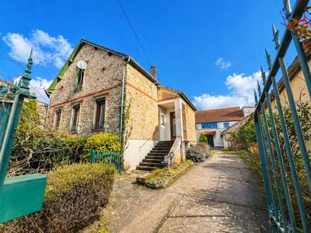 vente maison 10 pièces 280 m² à villeneuve-la-guyard (89340)  180 000 €