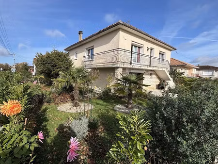 vente maison 7 pièces 172 m² à ruffec (16700)  182 000 €