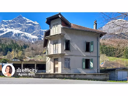 maison 8 pièces - 230 m²