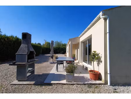 vente maison 4 pièces 93 m² à villars-les-bois (17770)  178 500 €