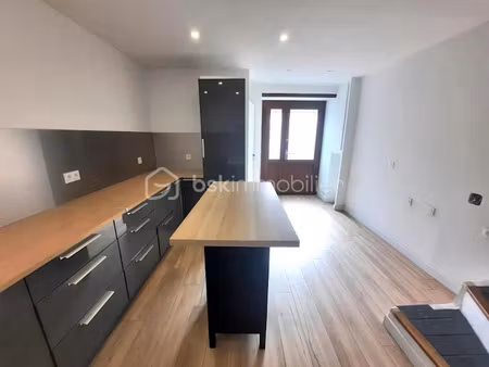 vente maison 4 pièces 61.65 m² à bagnols-en-forêt (83600)  208 950 €