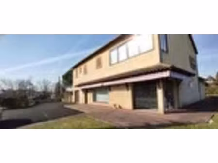 vente maison 5 pièces 260 m² à biars-sur-cère (46130)  180 000 €