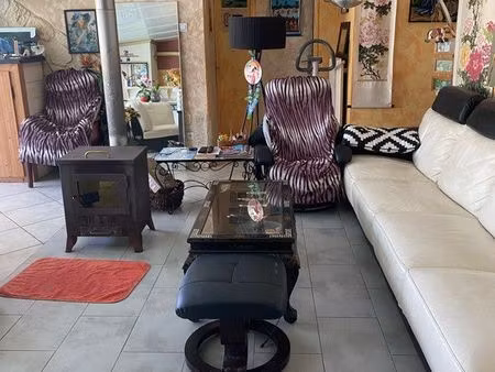 maison plein pied 134 m2 avec studio en duplex 30 m2 indépendant piscine enterrée et jardi