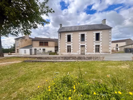 vente immeuble 222 m² montamisé (86360)