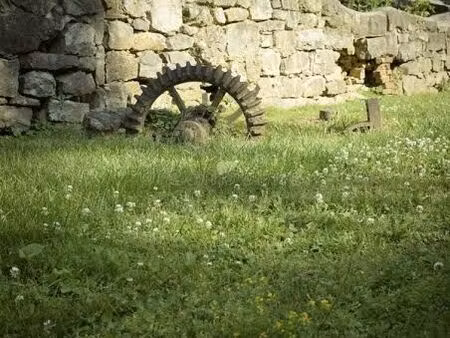 cherche ferme ou bâtisse isolée