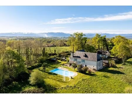 bien atypique navarrenx - 6 chambres - 416m²