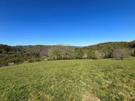 magnifique terrain constructible avec tres belle vue